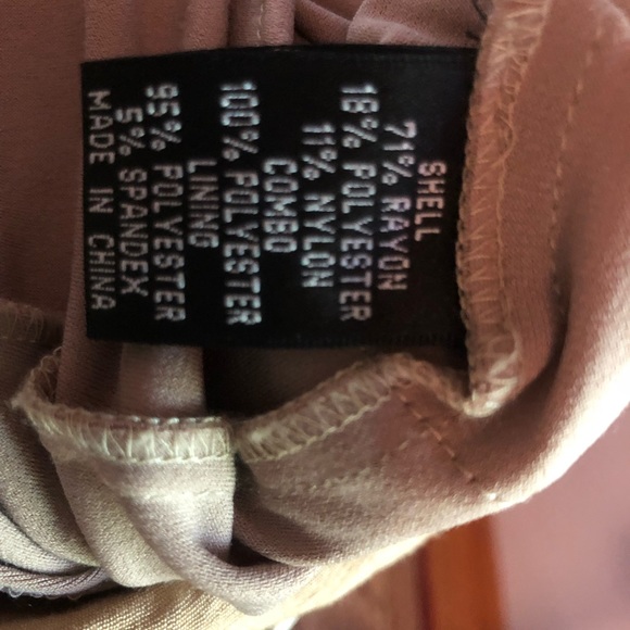 Adrianna Papell, sz 10 Tiered Cocktail  Gold - Picture 4 of 4